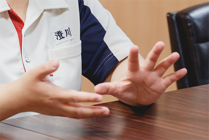 澄川 仁美の仕事風景_01