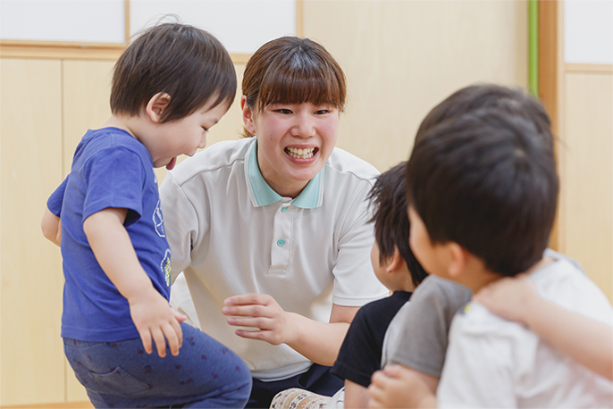 都築 由佳里の仕事風景_01